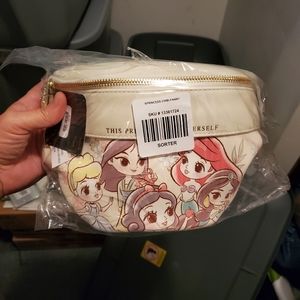 LOUNGEFLY DISNEY PRINCESSES FANNY PACK